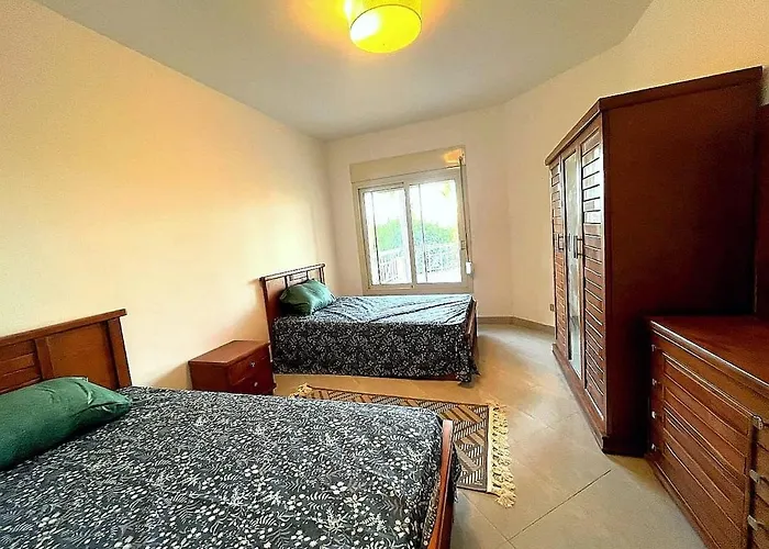 Dağ evi Stylish 3-brs Chalet-al Ain Bay