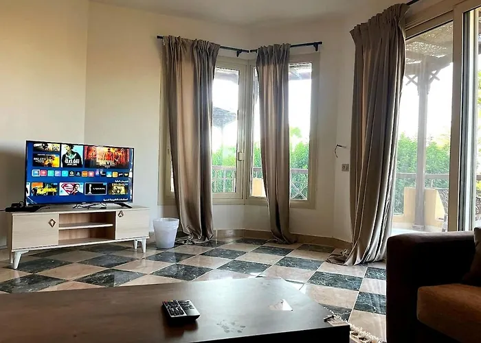 Stylish 3-brs Chalet-al Ain Bay